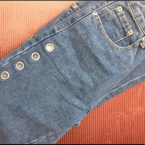 Boohoo Jeans - Boohoo Eyelet Mom Jeans Boohoo Jeans - Boohoo Eyelet Mom Jeans